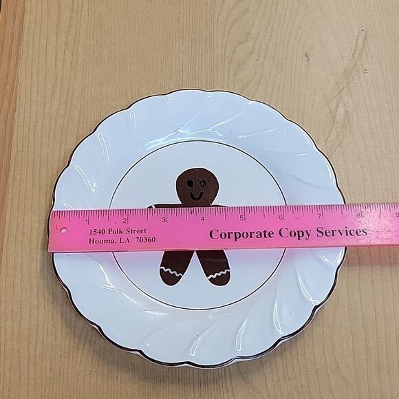 Gingerbread bundle..Cookie pans, tin plate with recipe, cutters, figures, plate - Picture 4 of 13